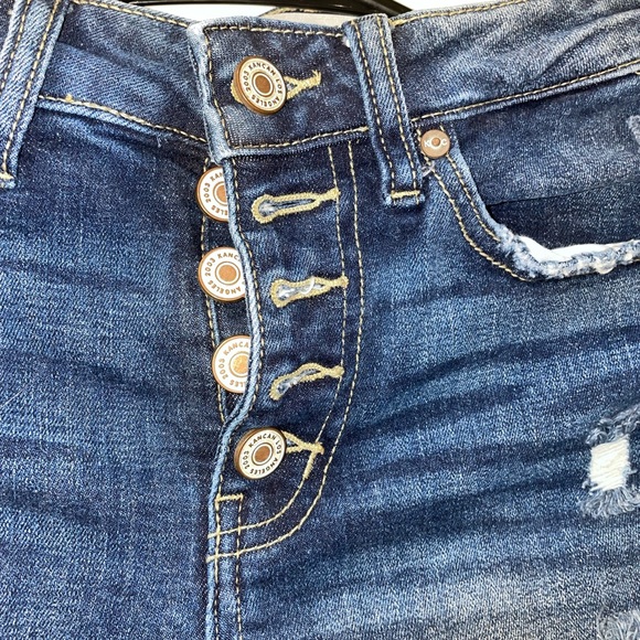 Beautiful KanCan Dark Denim Jeans - Picture 5 of 5